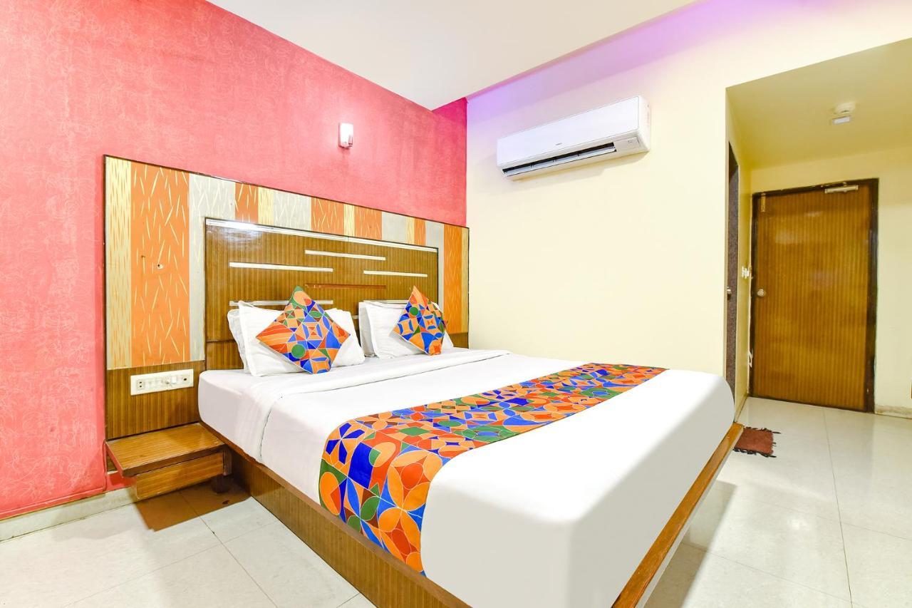 אחמדאבאד Fabhotel Kadamb Inn מראה חיצוני תמונה