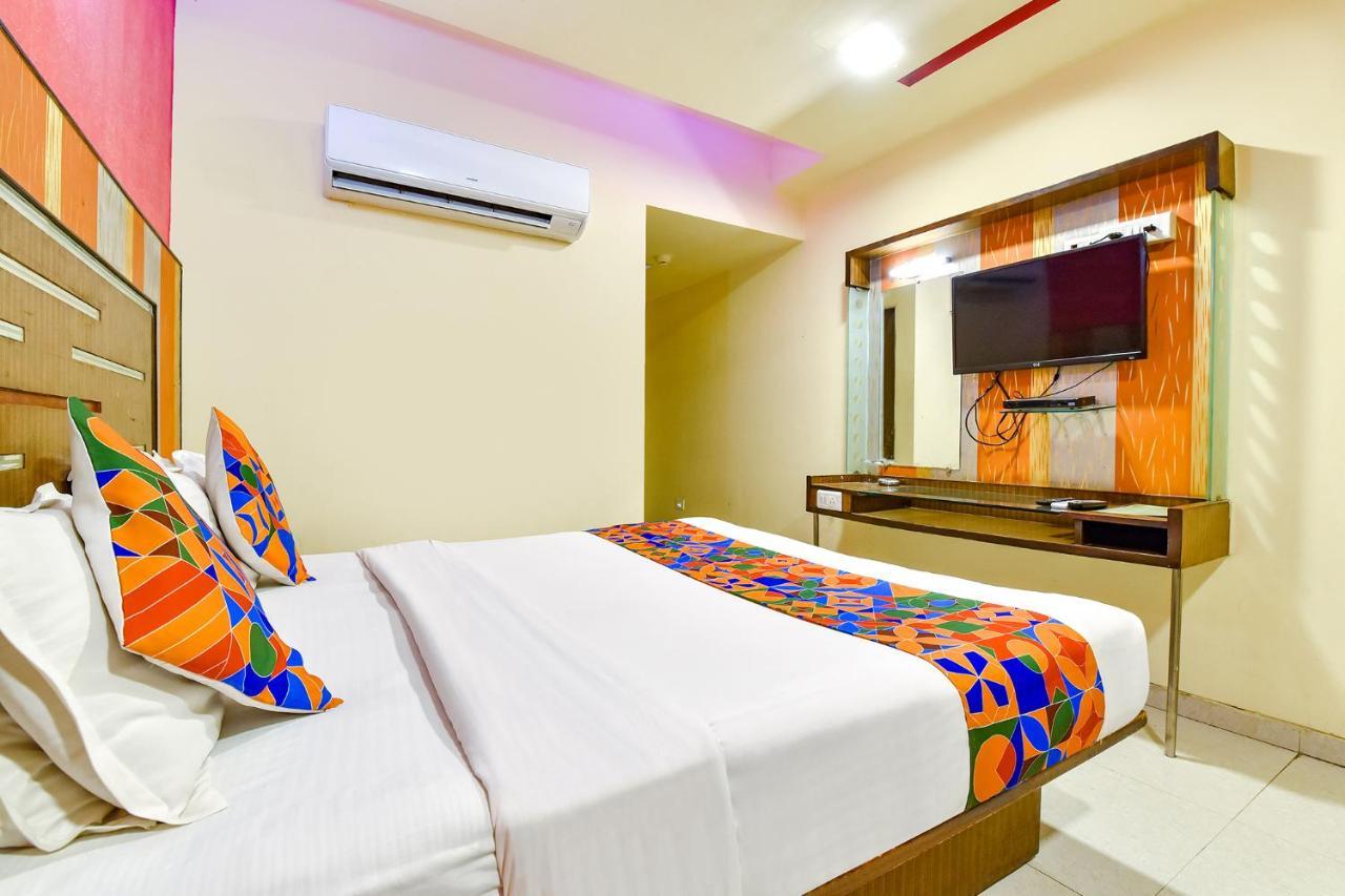 אחמדאבאד Fabhotel Kadamb Inn מראה חיצוני תמונה