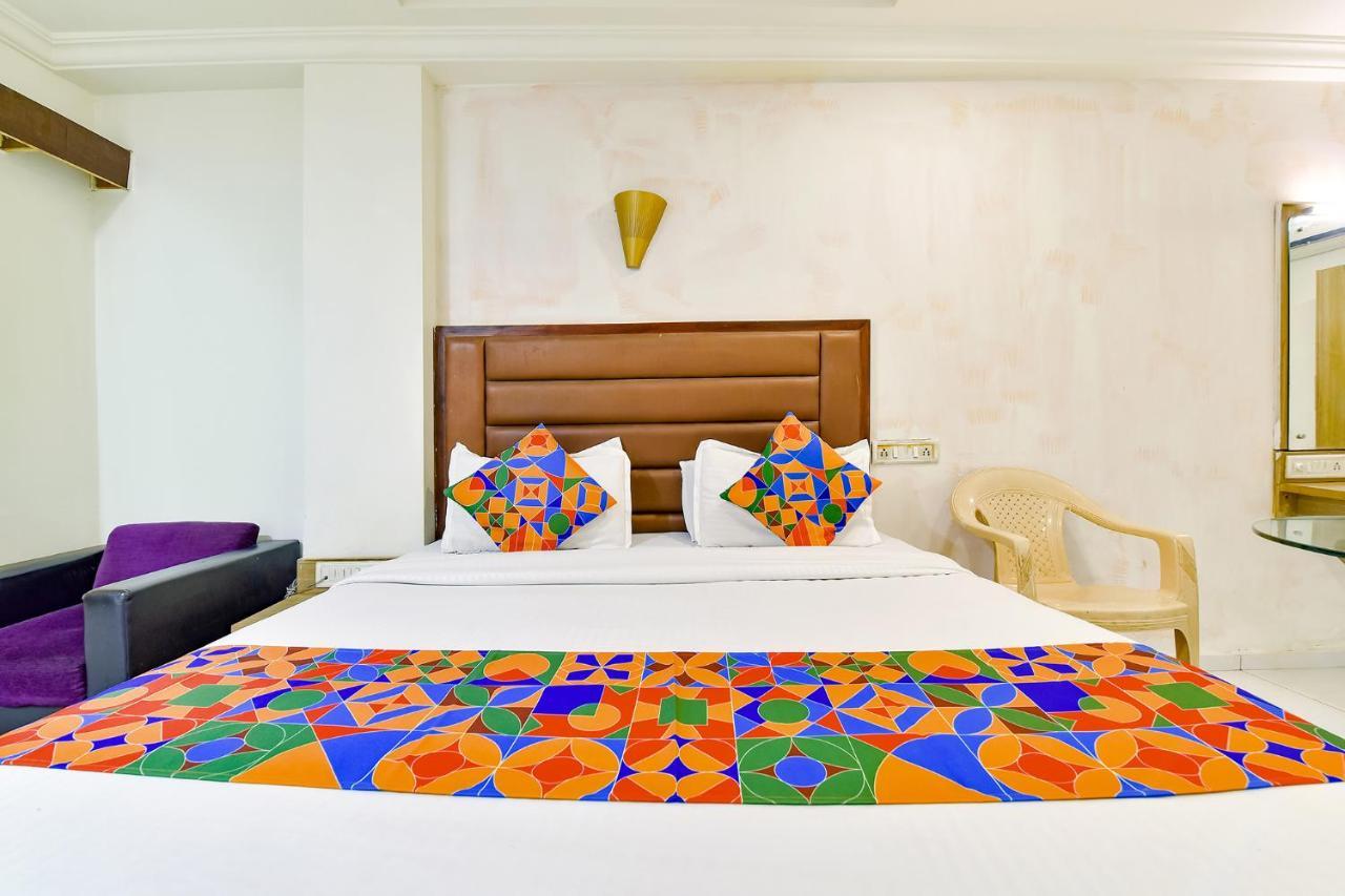 אחמדאבאד Fabhotel Kadamb Inn מראה חיצוני תמונה
